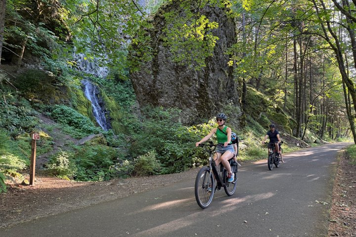 Waterfalls & Waterfront E-Bike Tour on Car-Free Bike Path - Photo 1 of 8